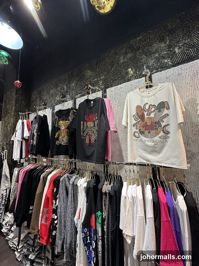 Apparel Display