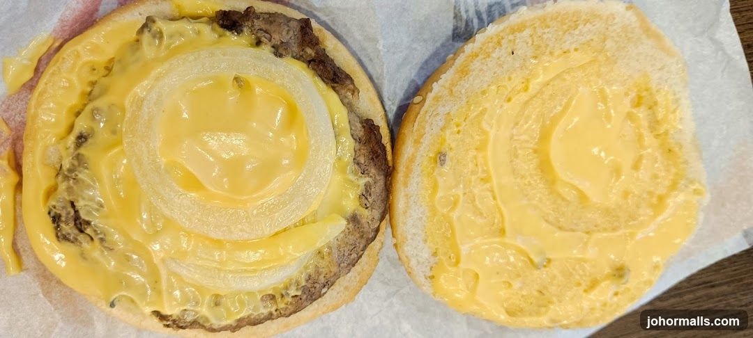Cheeseburger with Onions