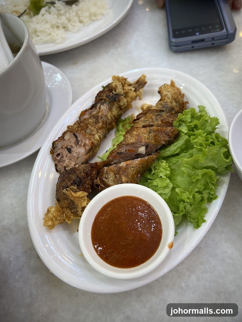 Fried Meat Rolls with Sauce