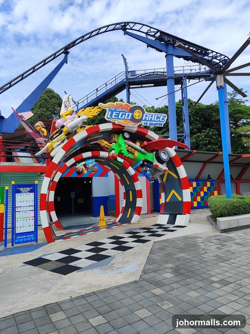 The Great Lego Race VR Coaster Entrance