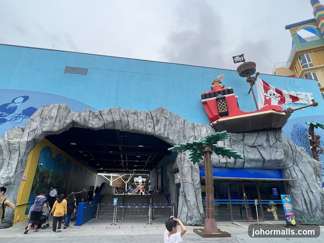Pirate Ship Themed Entrance