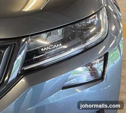 Car Headlight Detail