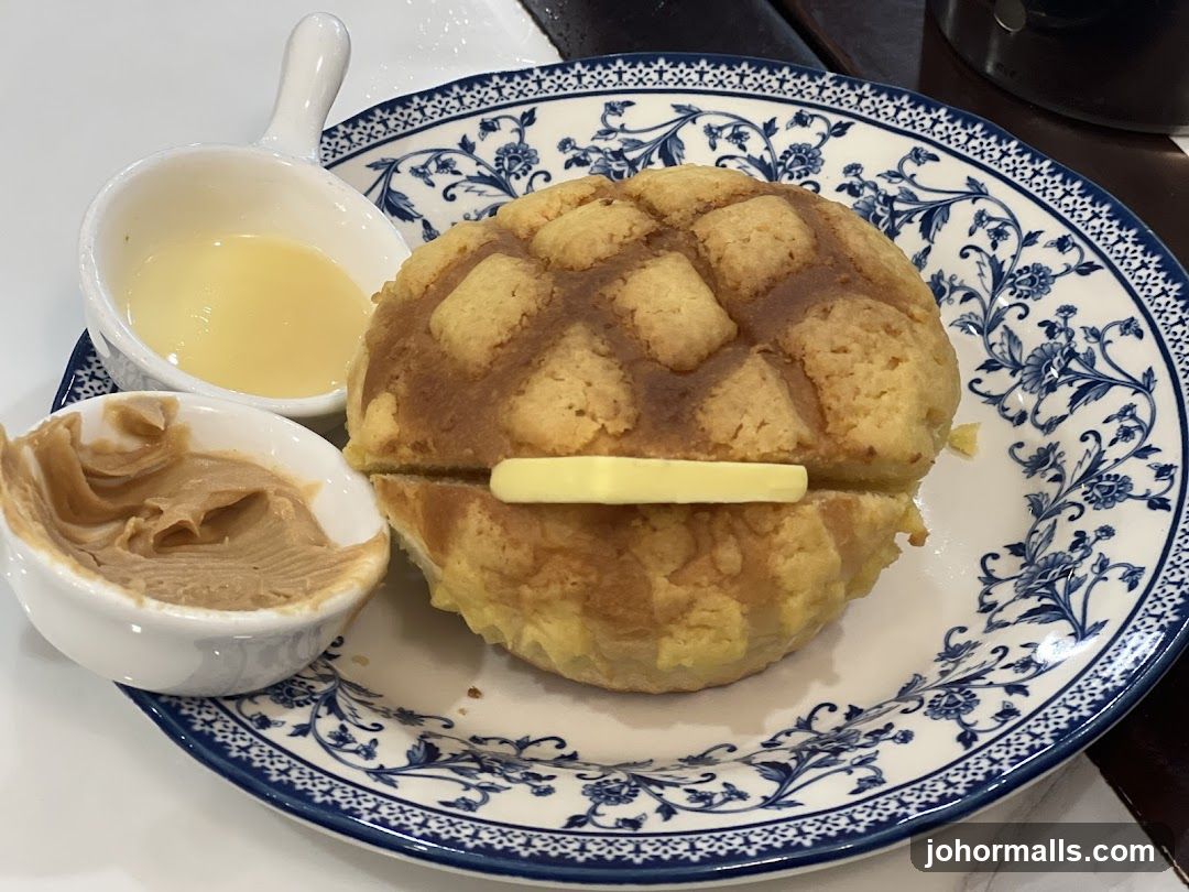 Pineapple Bun with Butter and Condensed Milk