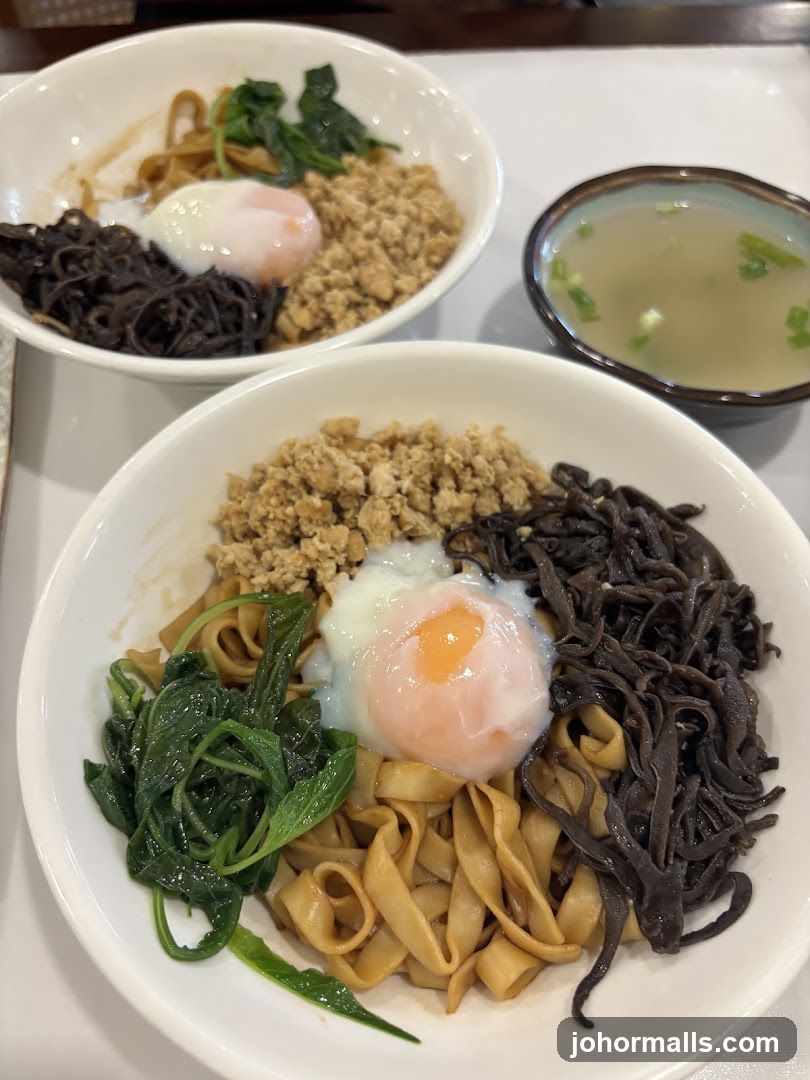 Noodles with Toppings