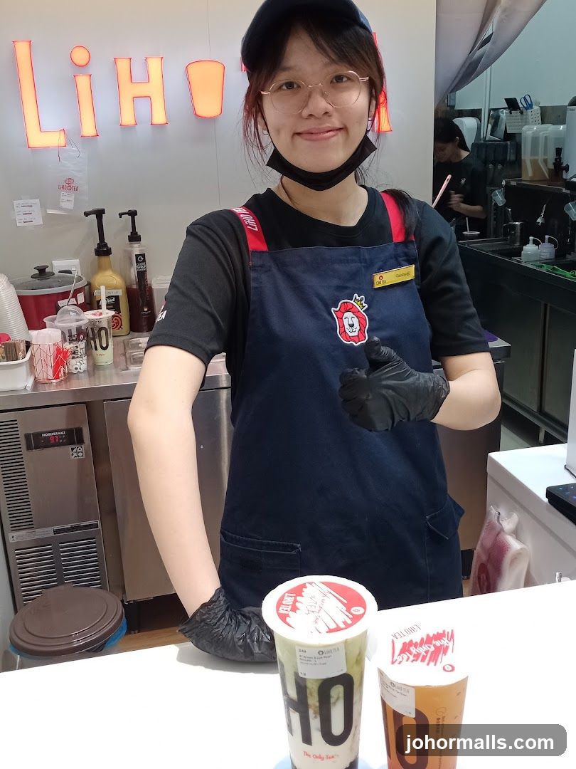 LiHo Tea Employee