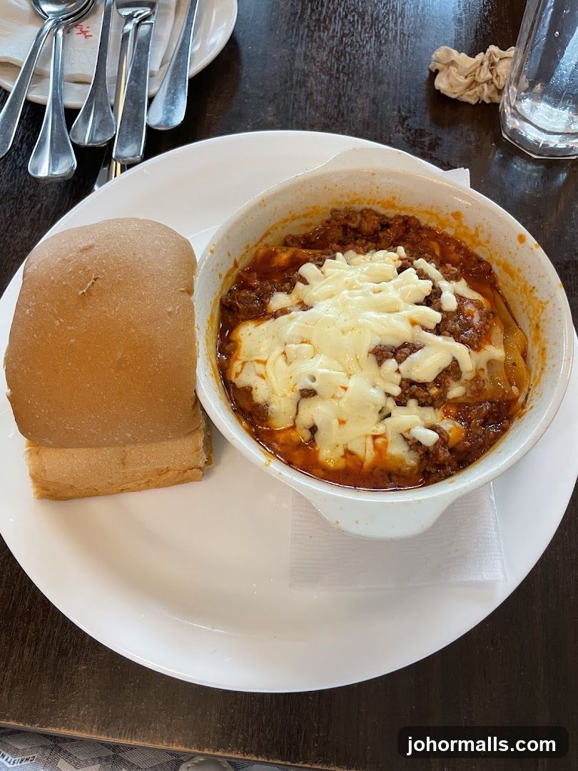 Lasagna with Bread Roll