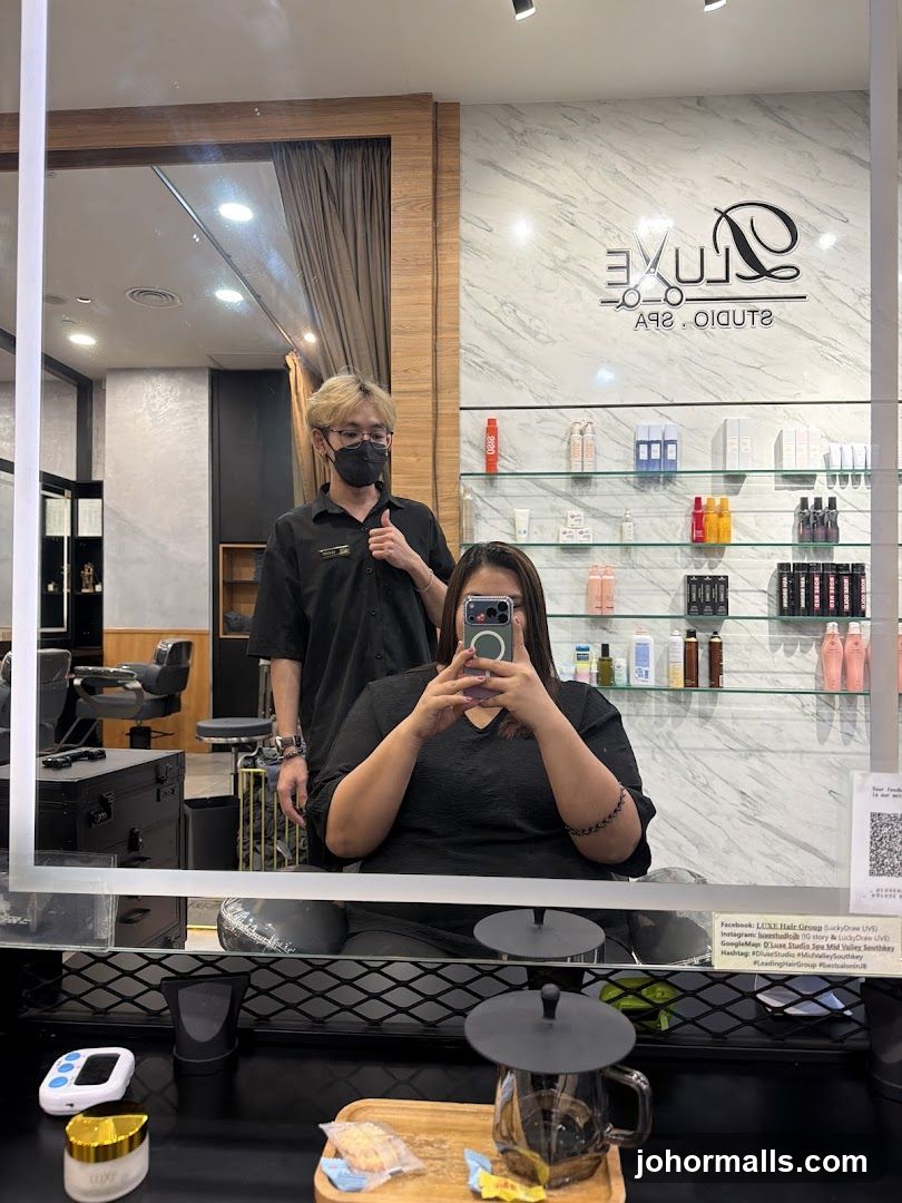 Salon Interior