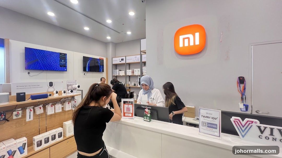 Xiaomi Store Interior