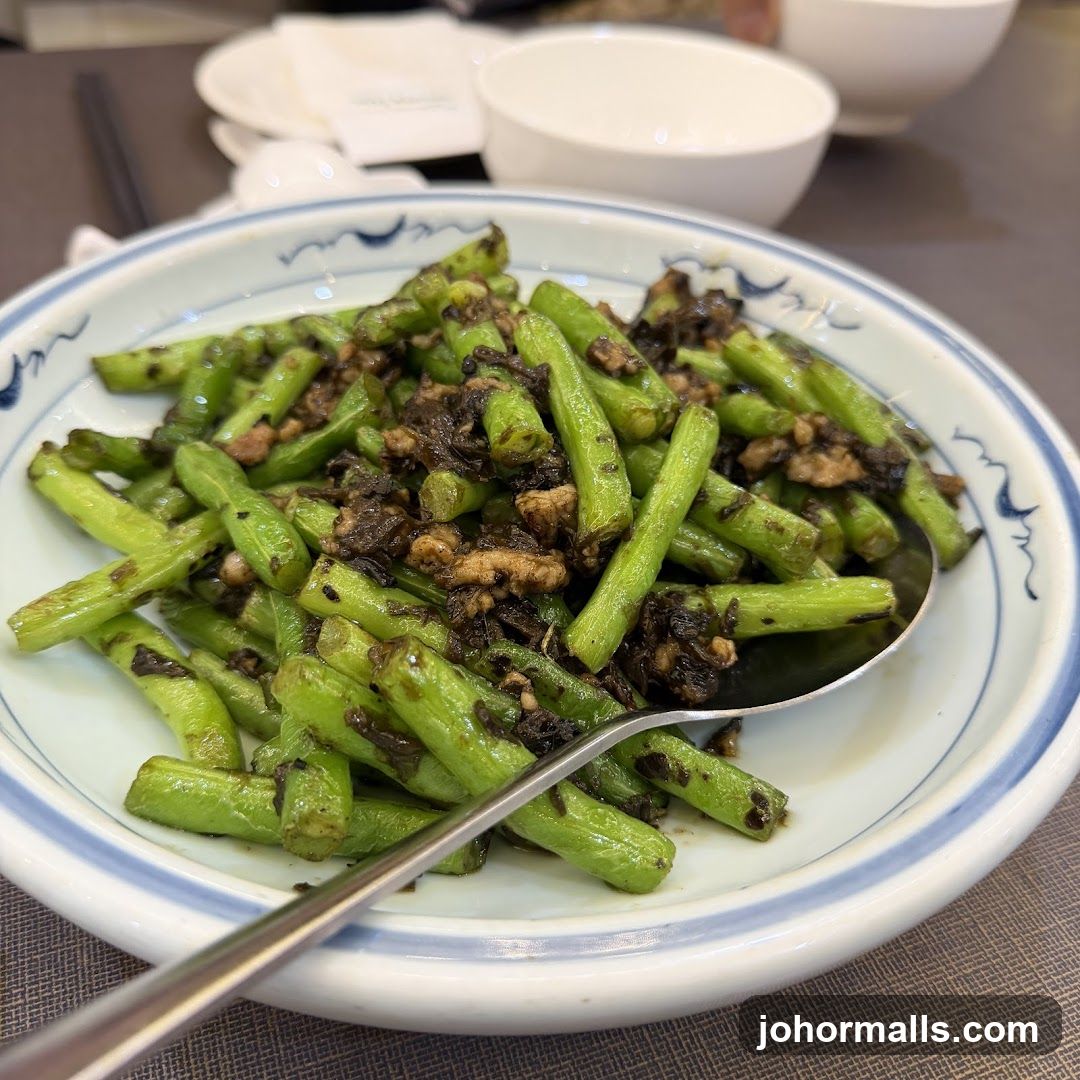Stir-fried Green Beans with Minced Meat