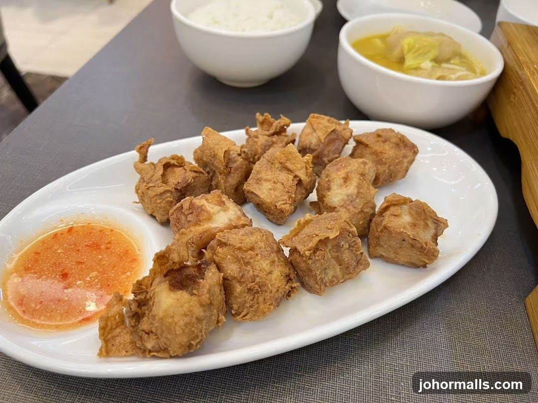 Fried Appetizers with Dipping Sauce