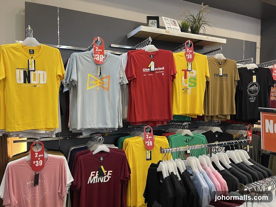 T-shirt Display