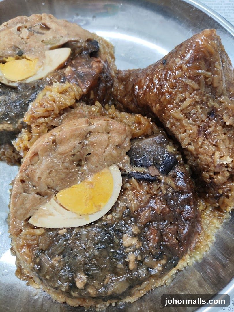 Zongzi with Egg and Meat