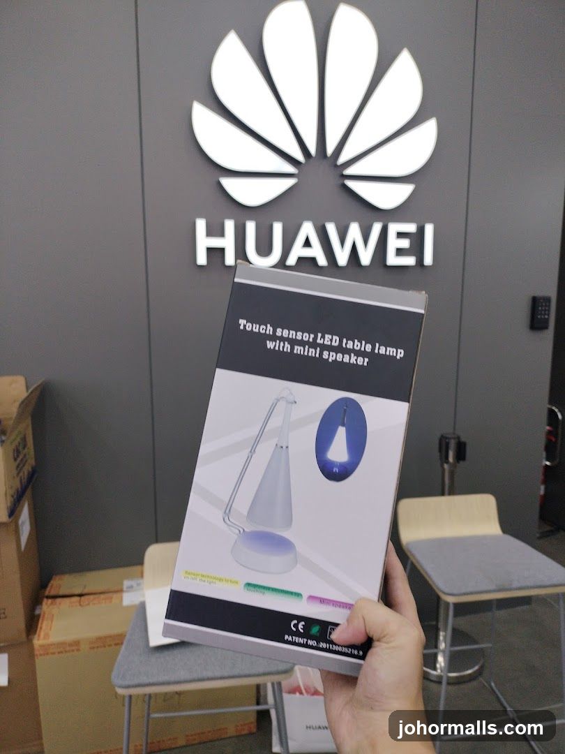 Product Box with Huawei Logo
