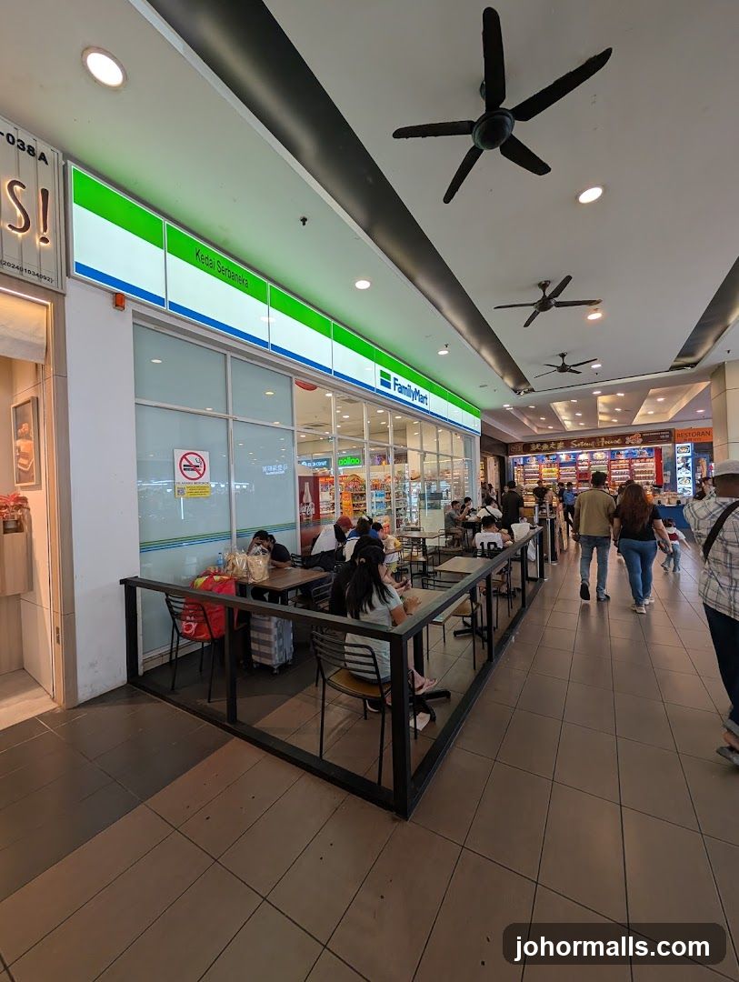 FamilyMart KSL City