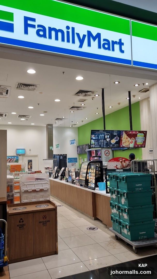 FamilyMart KSL City