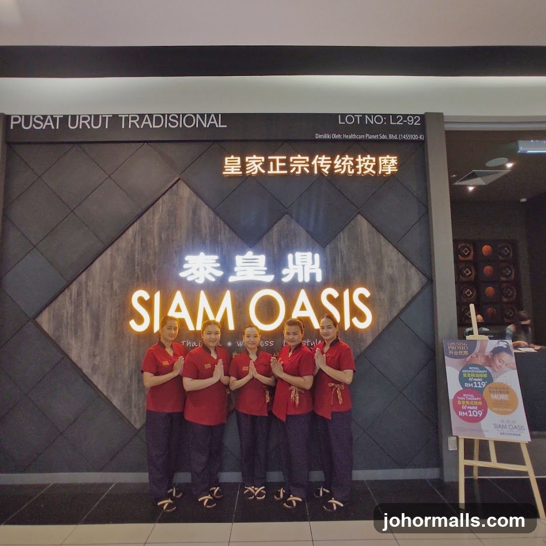 Siam Oasis Staff