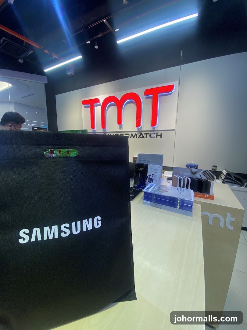 Samsung Bag and TMT Store Interior