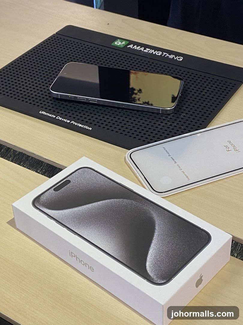 iPhone and Screen Protector