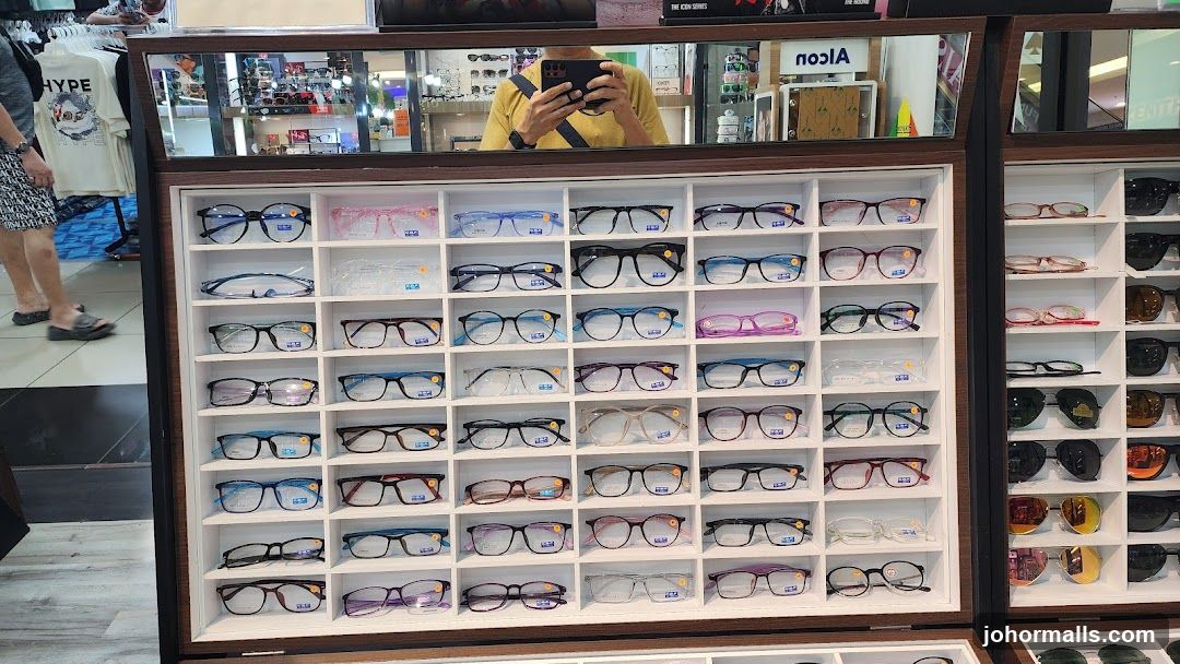 Eyeglasses Display