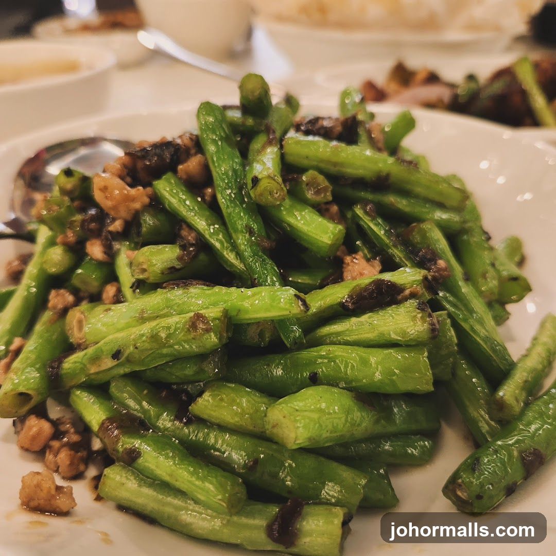 Stir-fried Green Beans with Minced Meat