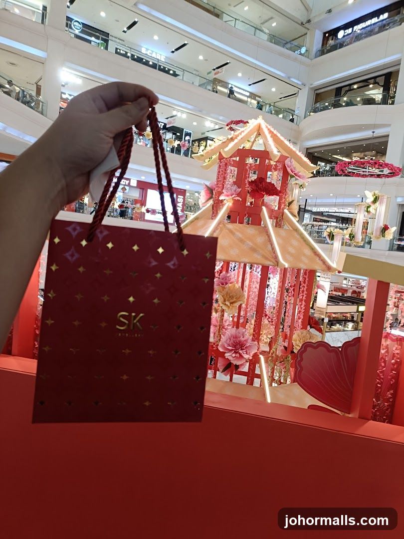 Shopping Bag with SK Jewelry Logo