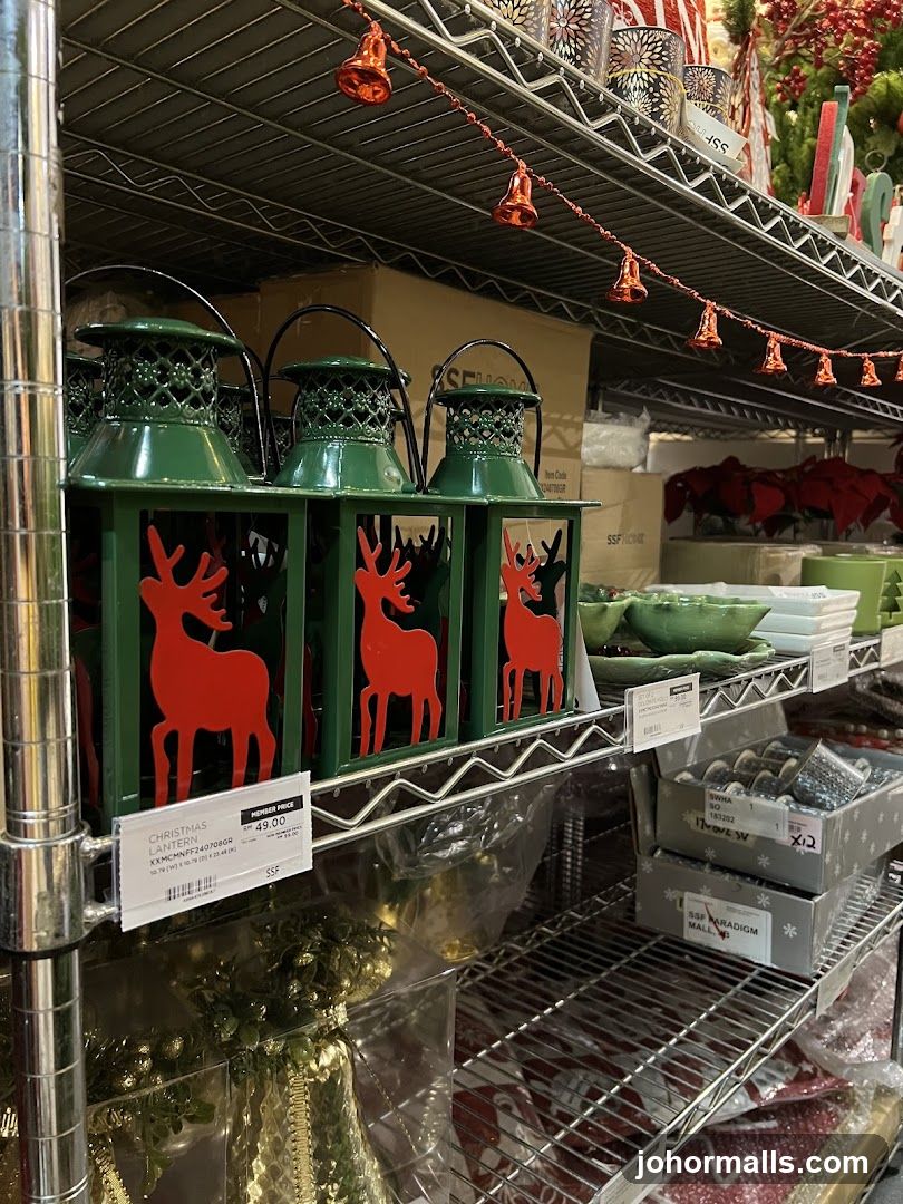Christmas Lanterns and Decorations