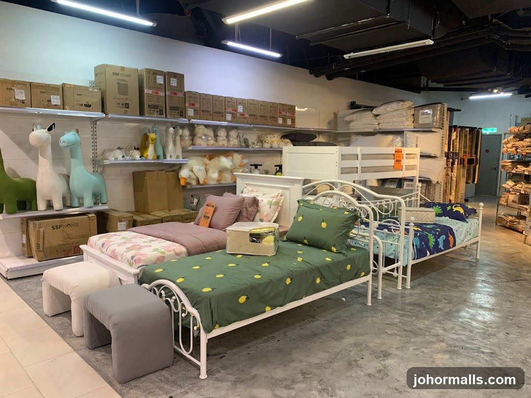 Bedroom Furniture and Decor