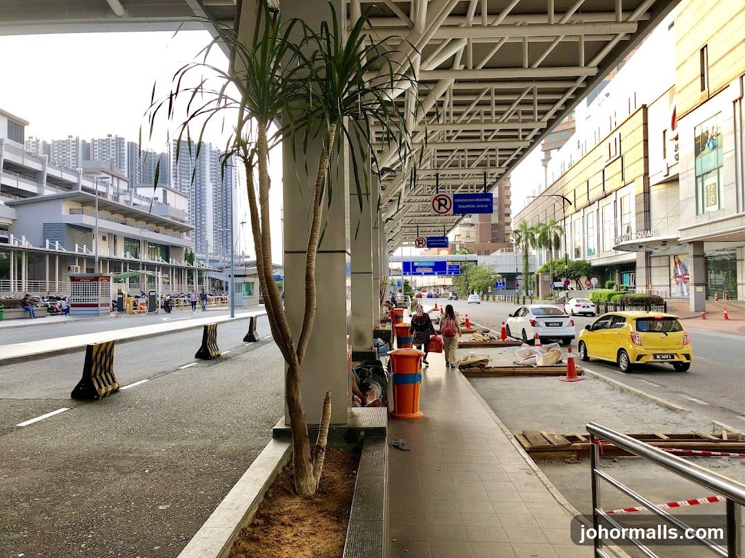 City Square Shopping Mall Entrance