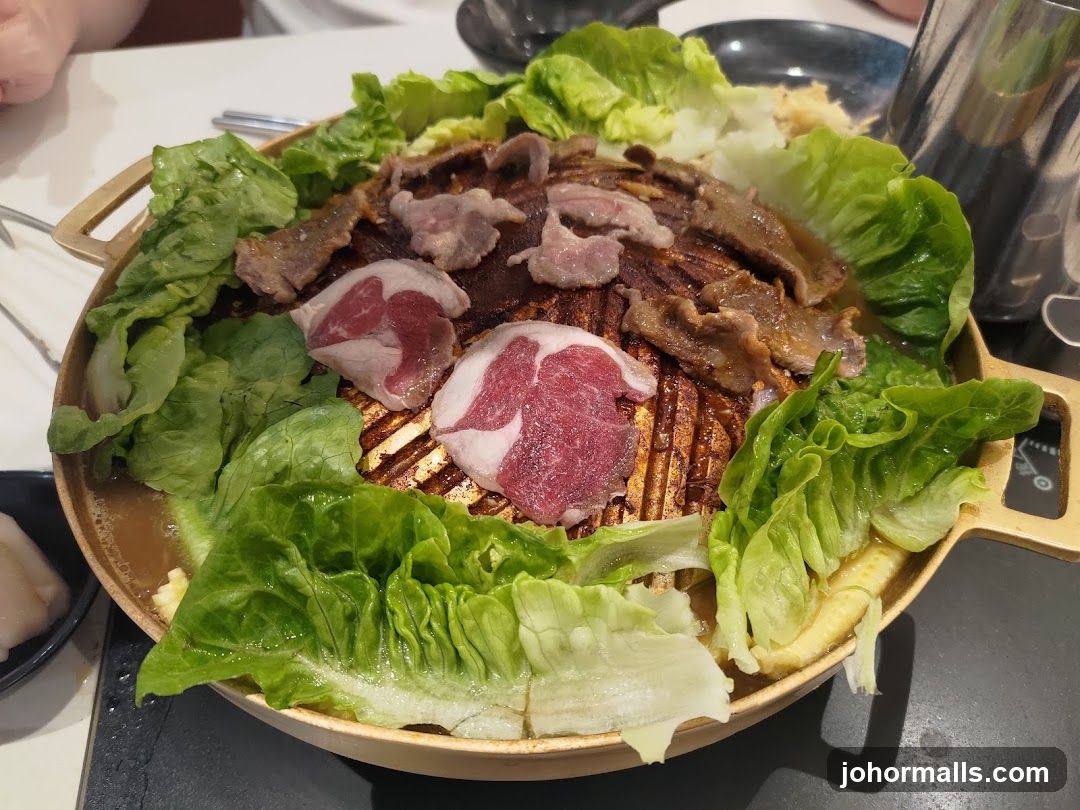 Grilled Meat and Lettuce