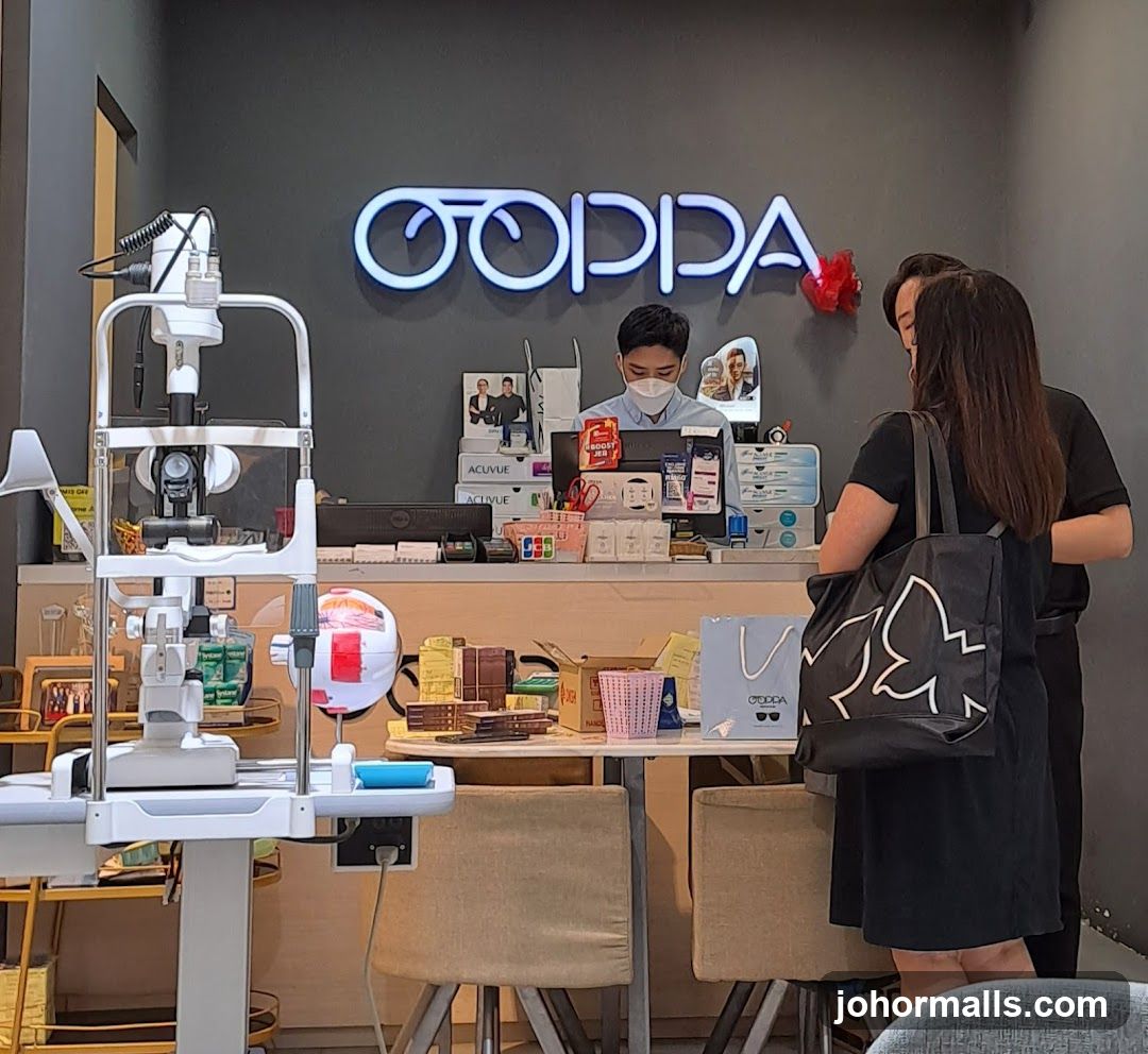 Optometry Clinic Counter