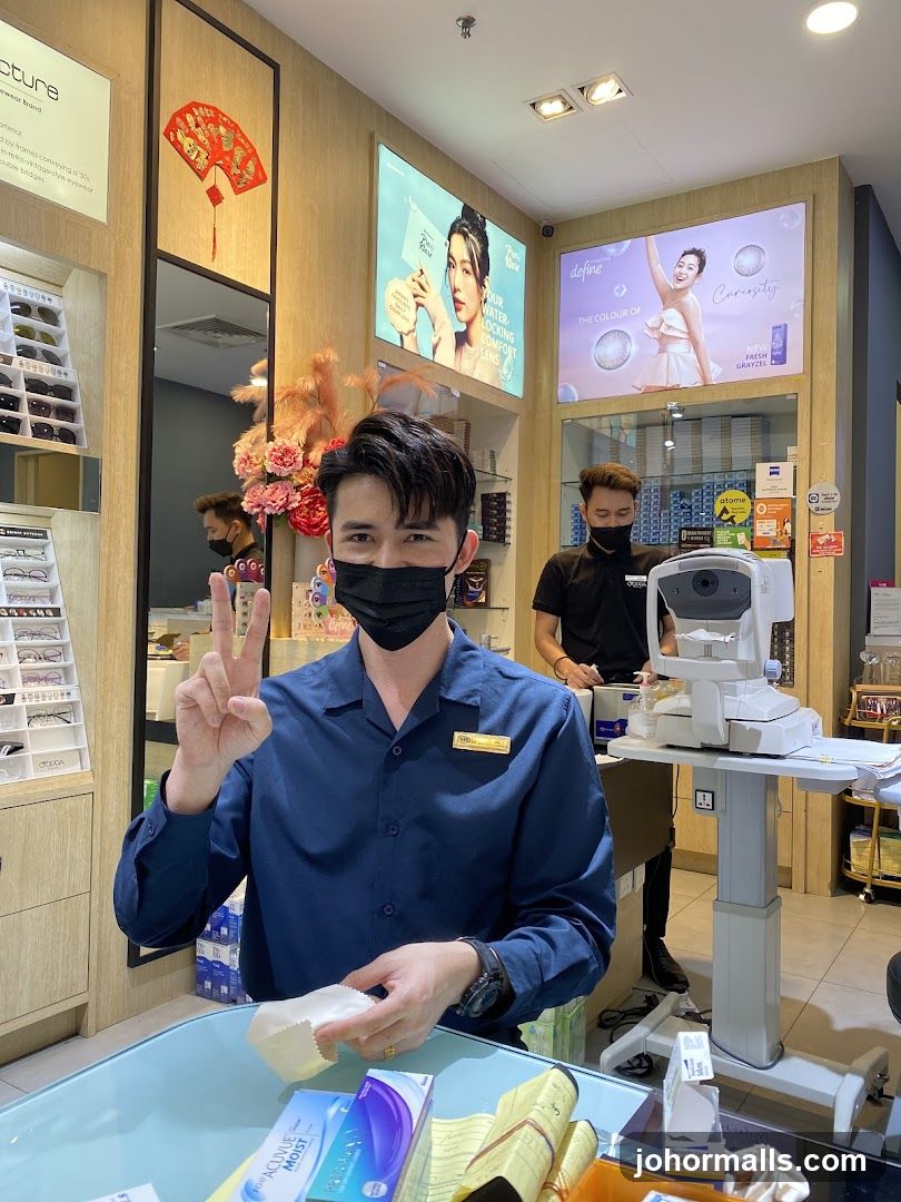 Optometrist's Store