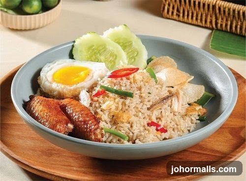 Fried Rice with Chicken Wings and Fried Egg