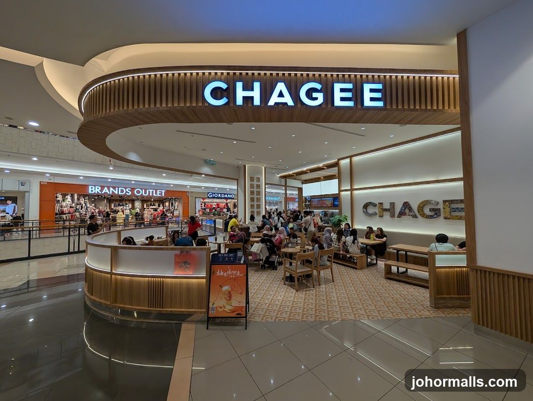 Chagee Cafe in a Mall