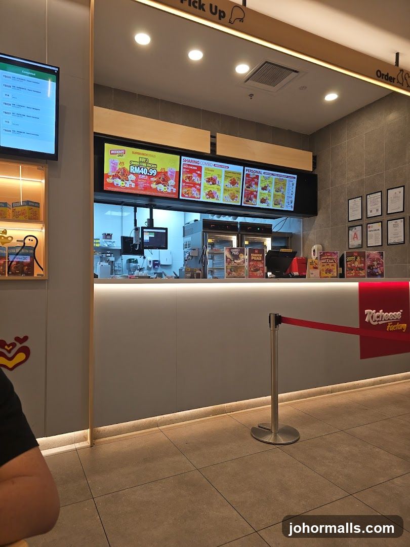 Fast Food Restaurant Counter