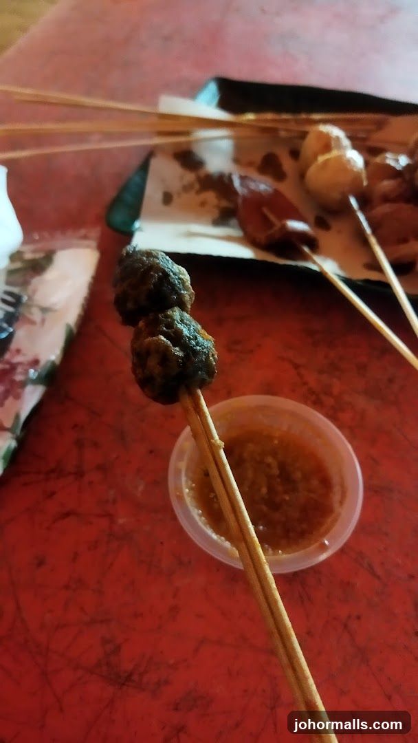 Skewered Meatballs with Sauce