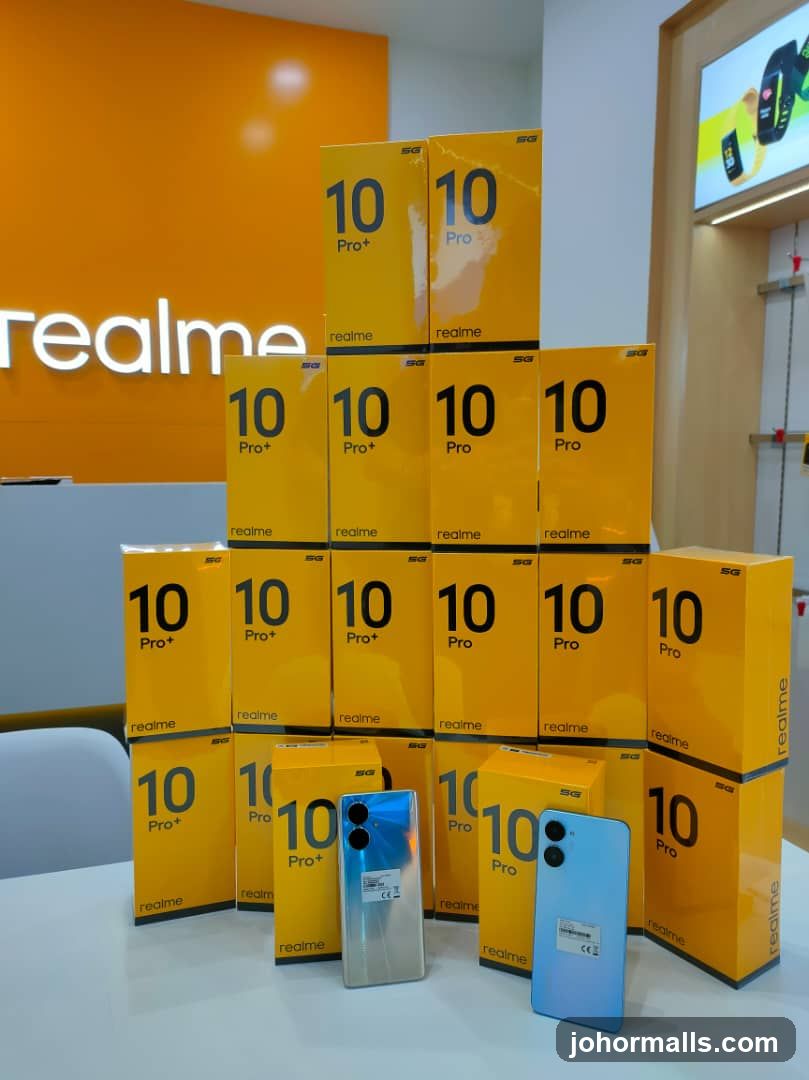 Realme 10 Pro+ and Pro Phones Display