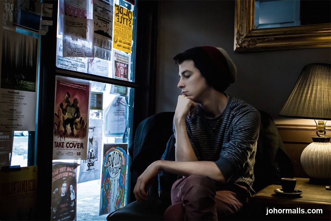 Man sitting in a cafe