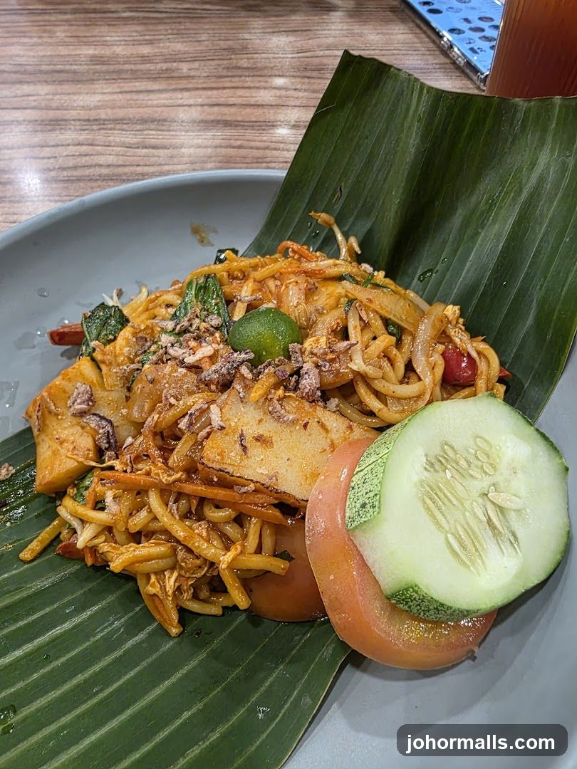 Noodles with Vegetables and Meat