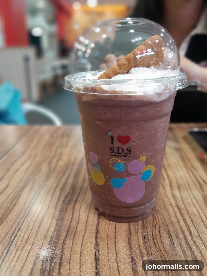 Chocolate Frappe with Cookie