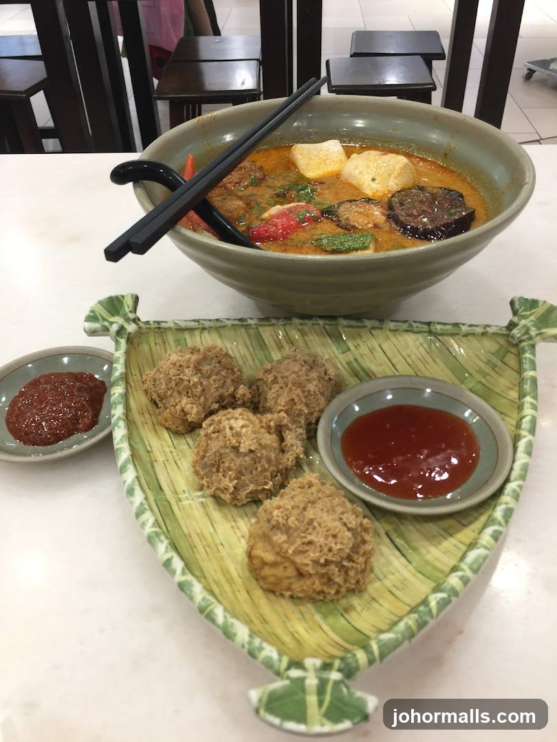 Curry Noodles and Fried Bites