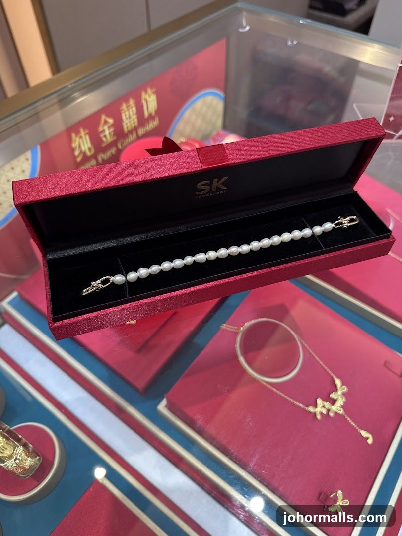 Pearl bracelet in a red jewelry box