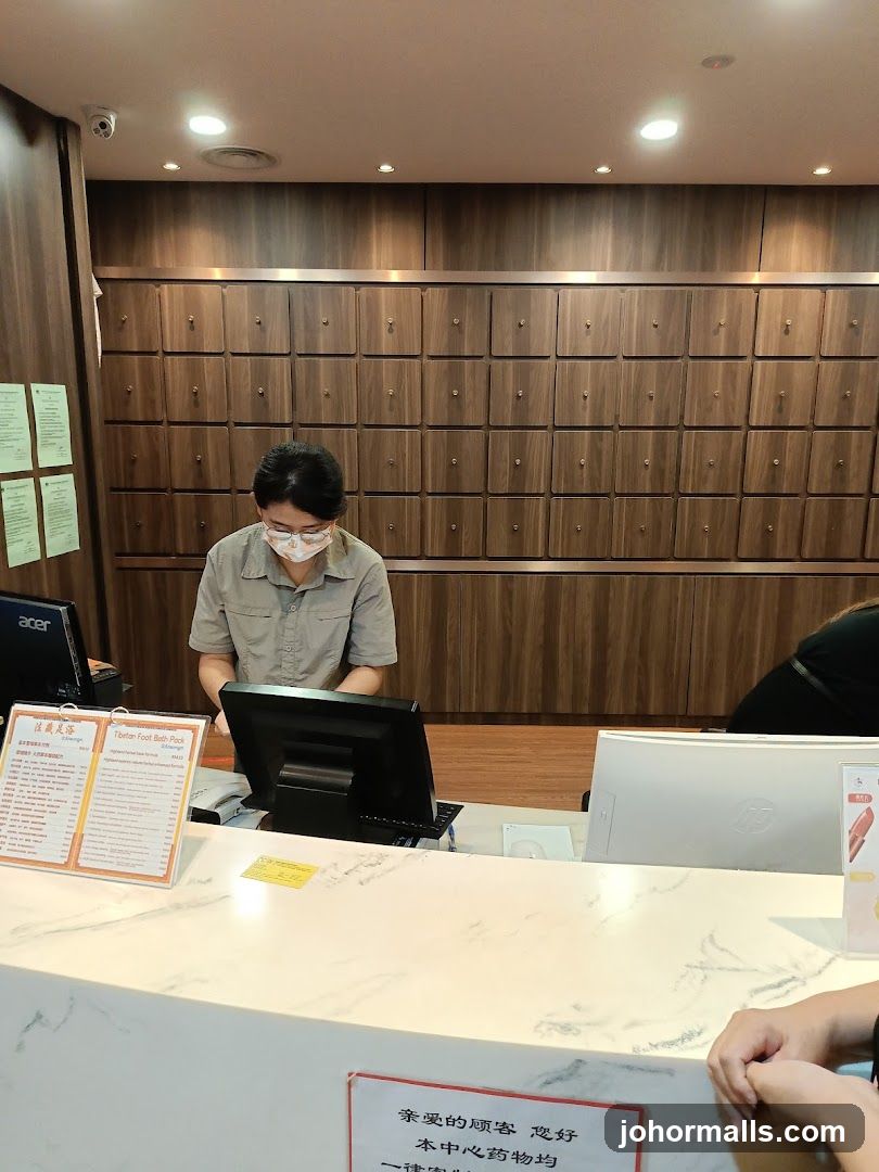 Reception Desk with Lockers