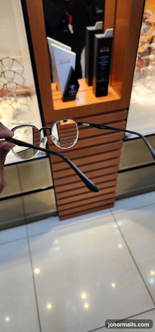 MOG Eyewear City Square