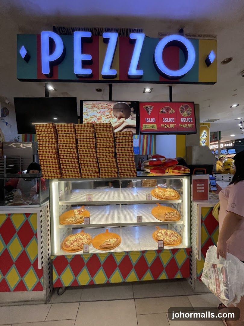 Pezzo Pizza Counter