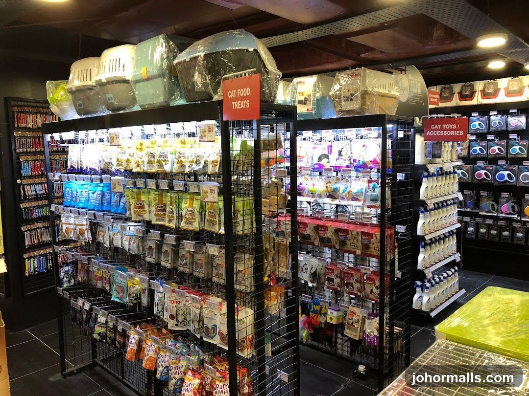 Pet Store Aisles