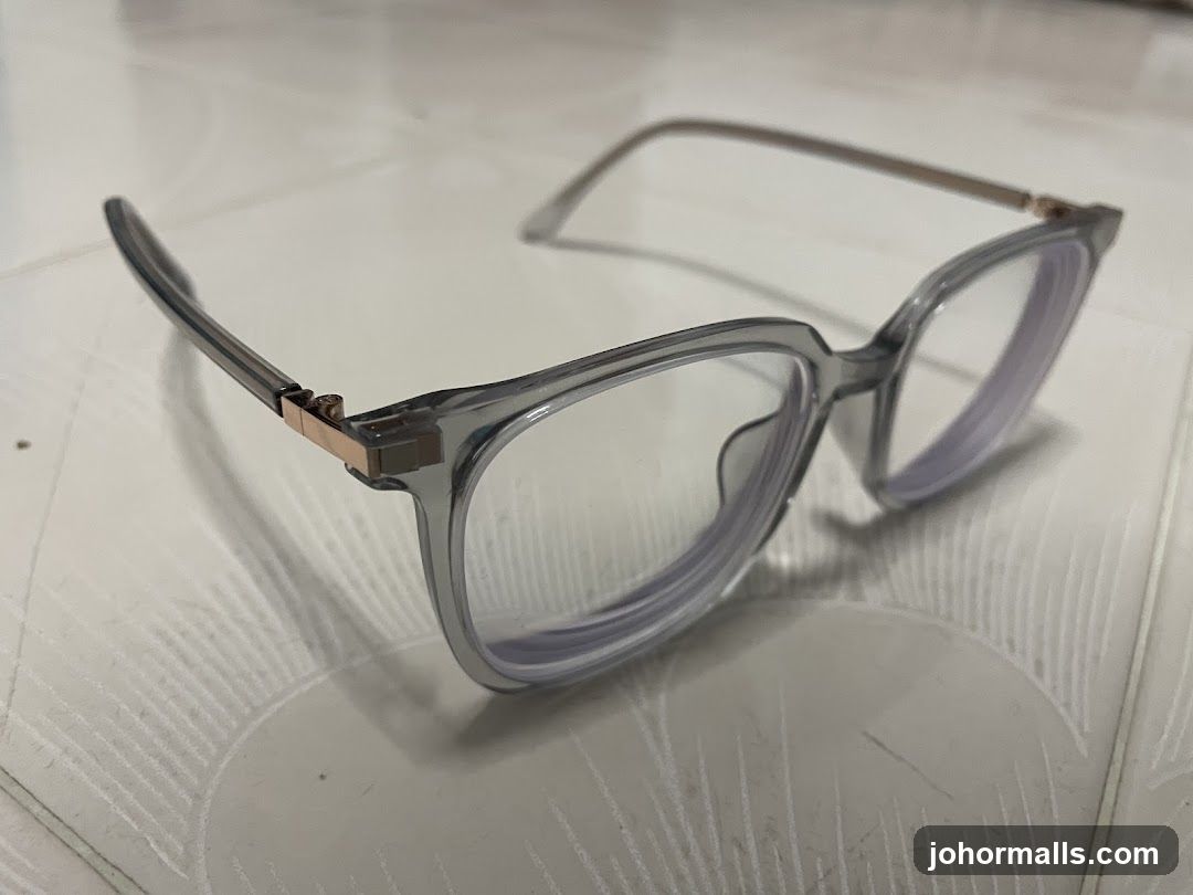Eyeglasses