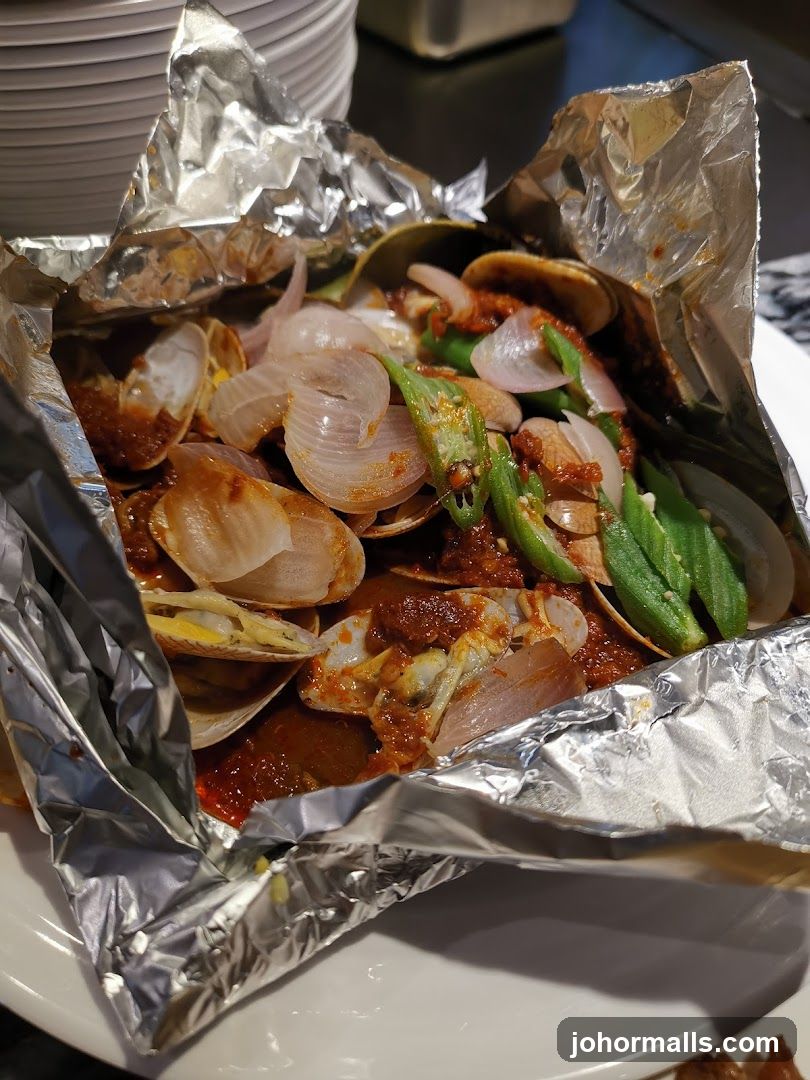 Clams with Onions and Okra