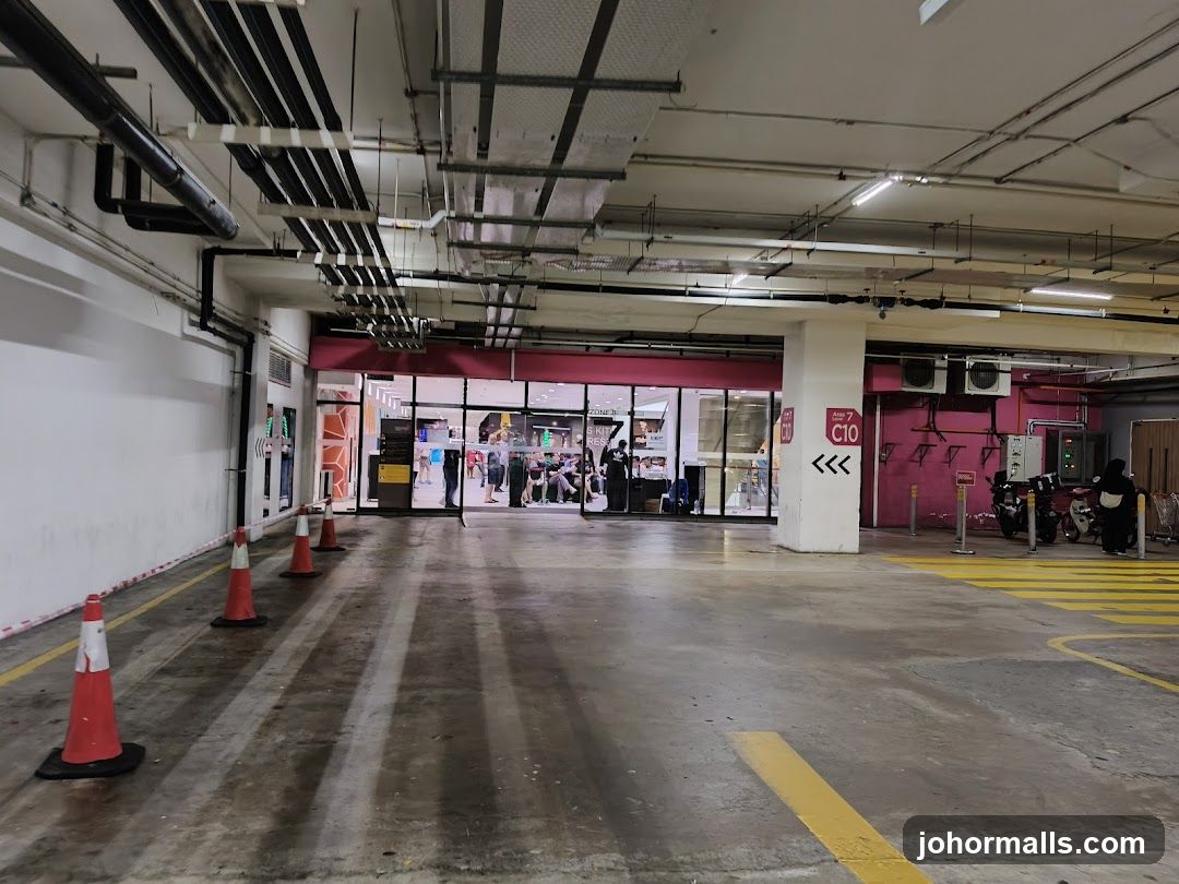 VEP Paradigm Mall carpark level 7