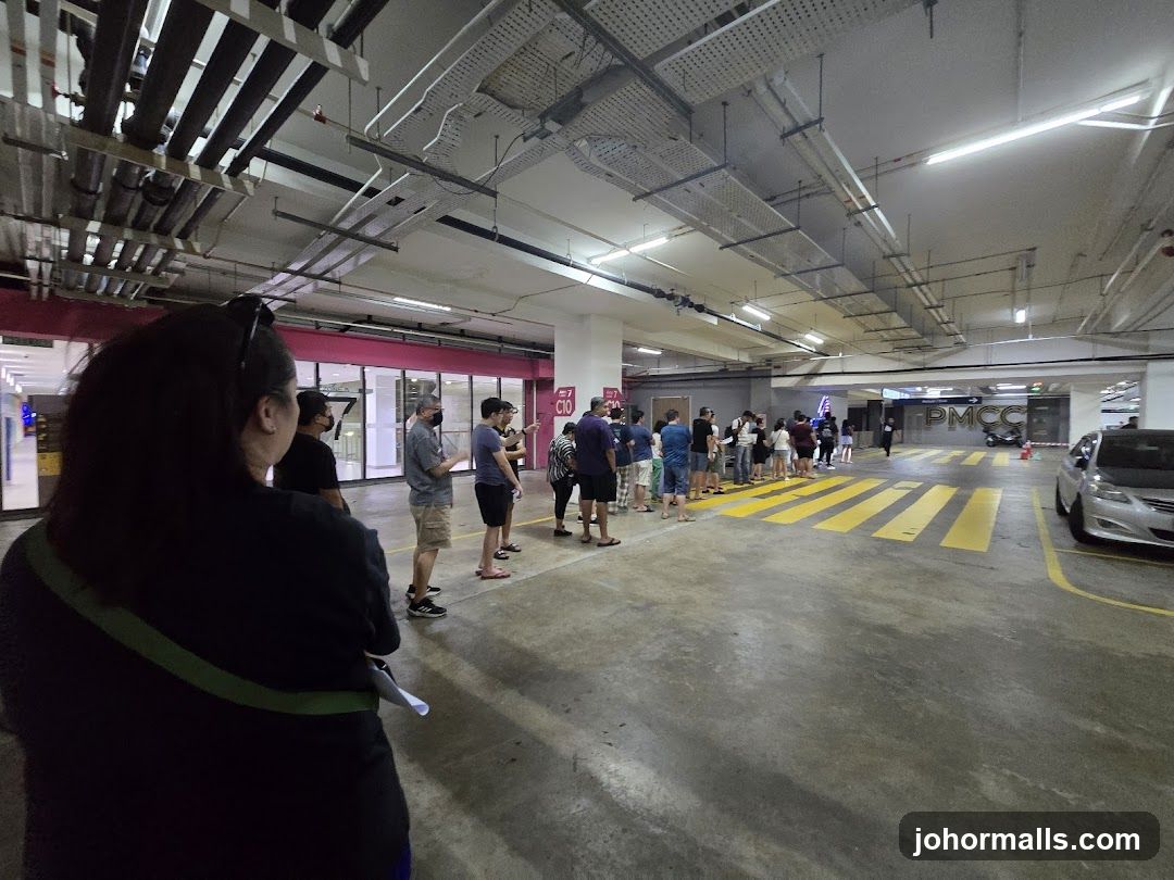 VEP Paradigm Mall carpark level 7