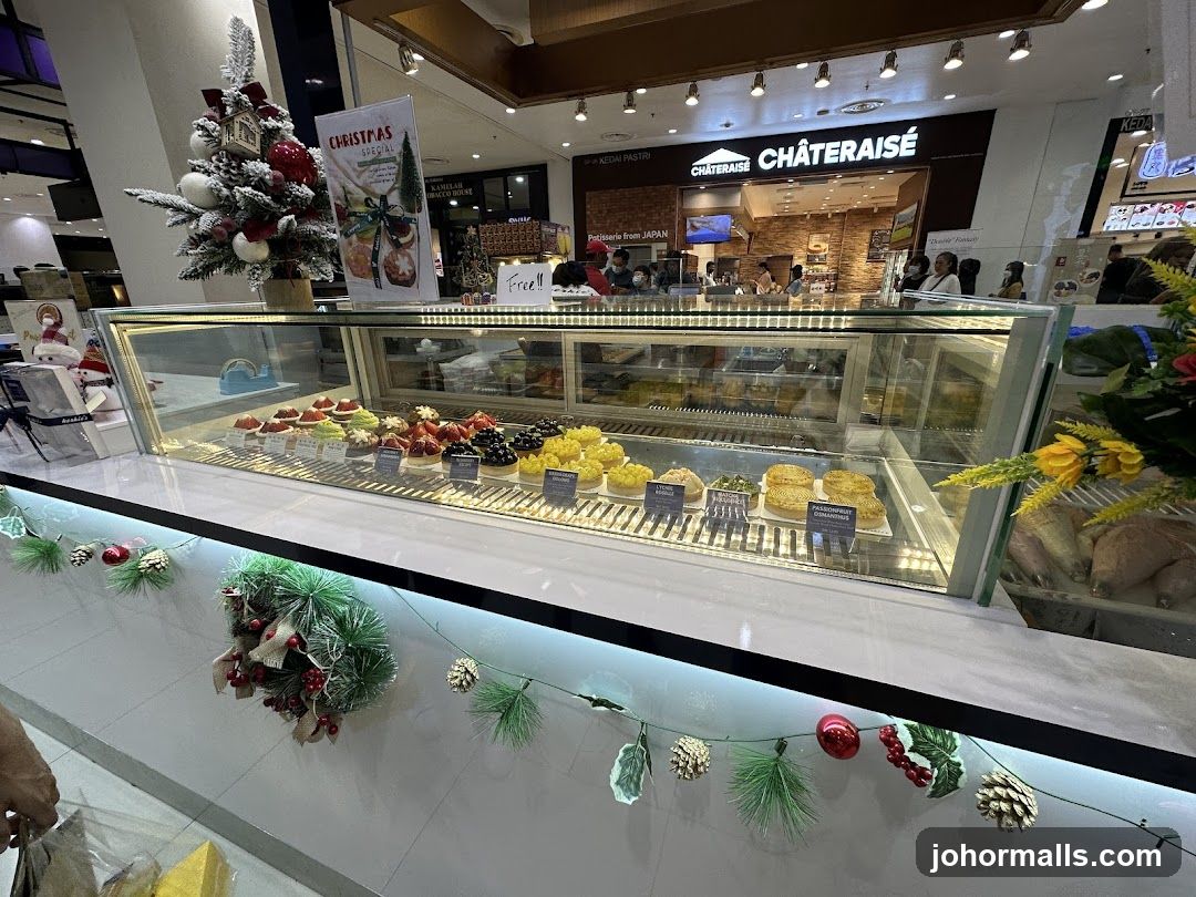 Chateraise Pastry Display